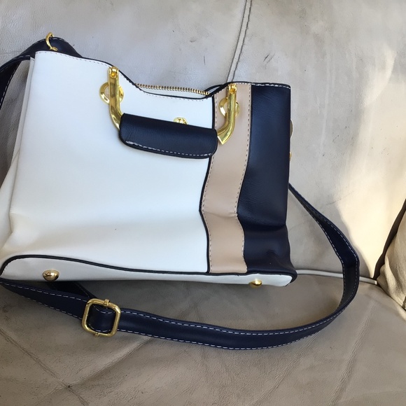 NWT Large Purse - Picture 6 of 9